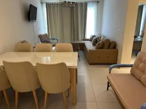 شاليه للإيجار العلمين مراسي مارينا فيوز اول صف علي حمام السباحة - 西迪基里尔