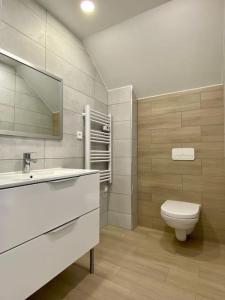 LIMPASSE, T2 neuf et bien équipé, plein coeur de Maincy