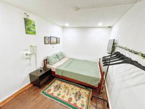 Liight house Hanoi 102