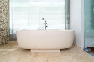 Luxurious villa in Balinese style