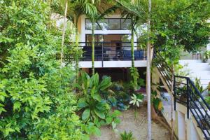Balcon- Your Cozy Camotes Island Escape