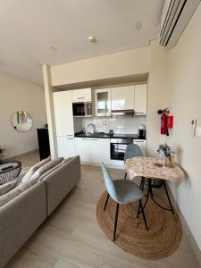 Cozy Studio with pool view in Hawana Salalah