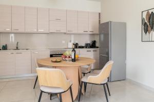 Lacha Houses Apartments