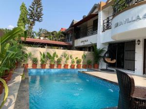 Luna Villa by Angel Stay - Four Bedroom Villa with Swimming Pool in Lonavala