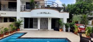 Luna Villa by Angel Stay - Four Bedroom Villa with Swimming Pool in Lonavala
