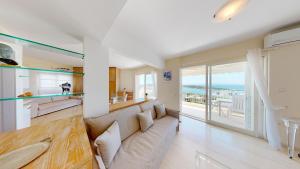 Raise Riviera Panoramic Sea View apartment