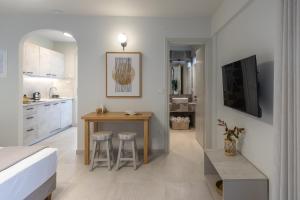 One Bedroom Apartment Erato