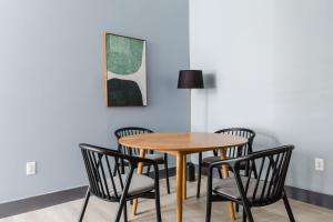 Blueground Midtown W elev nr Times Sq park NYC-1492