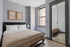 Blueground Midtown W elev nr Times Sq park NYC-1492