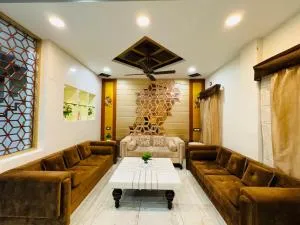 Home Escape 3BHK Luxury Duplex, Vijay Nagar - Maheshwar