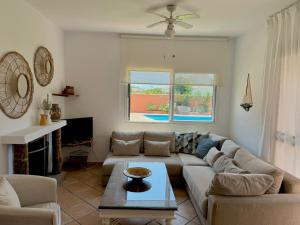 chalet Junto a la playa con piscina privada, La Breña