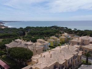 Oura Sunrise 16 Apartment by Stay ici Algarve Holiday Rental