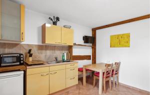 Beach Front Apartment In Am Salzhaff With Wifi