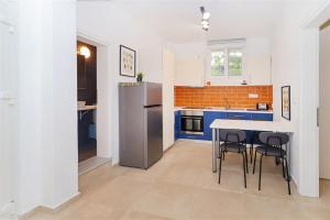 Alekos Garden House Hanioti 2 bedrooms 6 guests