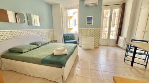 Azur Apartment on Massena street