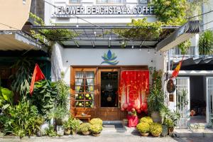 FLOWER BEACHSTAY & COFFEE