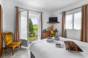 Hotels Logis Hotel Restaurant Espelletenia : photos des chambres