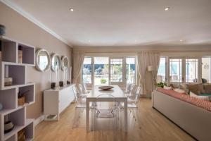 36 River Club Villas