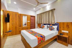FabHotel Royal Grand - Basaveshwar Nagar