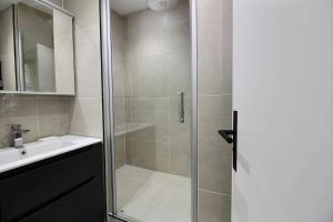 Annonce professionnelle, Studio avec très belle vue mer, 3ème étage, pour 4 personnes max