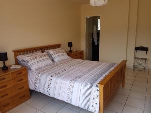 Villas Villa Mimosa - Modern Villa with Private Pool & Mountain View : photos des chambres