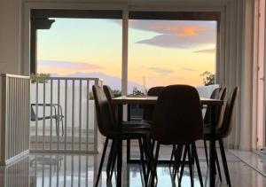 Spacious and modern ocean view apartment Marbella