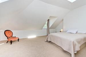 Superb bright Contemporary Apartment