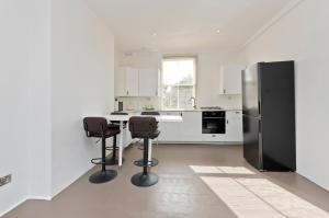 Superb bright Contemporary Apartment