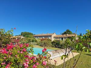 Alpilles Cottage Philippes Farm Gite 55m2 - 2 chambres - calme - piscine mas des figues - agritourisme bio - 3km Saint Rémy de Provence - Parc Naturel Régional des Alpilles - 6km Baux de Provence -