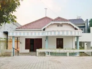 RedDoorz near Alun Alun Kembangjoyo Pati - Grobogan