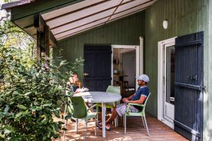 Chalets Les Ventoulines : photos des chambres