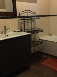 Appartements Spacieux et confortable T3 88m2 Grenoble secteur Jeanne d Arc : photos des chambres