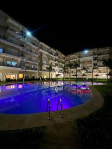 Belle appartement avec 2 grands piscines