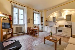 Academy House by Mamo Florence