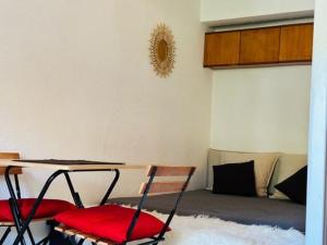 les îles dor au port de Hyères grand studio climatisé