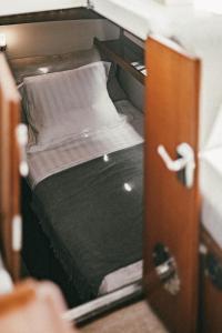 Classic Yacht I Royal Cruiser 34 - "Barrel"