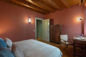 Cosy renovated flat in the center