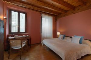 Cosy renovated flat in the center