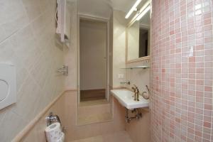 YCH-Lovely apartment near Termini Station