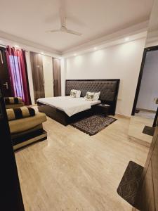 Hostmystay- 3Bhk Terrace! Gk1 M block
