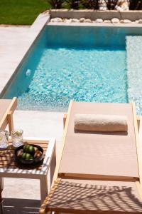 Castaway Suites - Studios Christos
