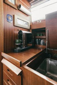 Classic Yacht I Royal Cruiser 34 - "Barrel"