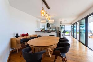 Villas VILLA ADRIANA VI4411 By Riviera Holiday Homes : photos des chambres