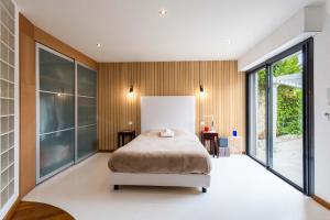 Villas VILLA ADRIANA VI4411 By Riviera Holiday Homes : photos des chambres