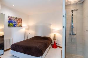 Villas VILLA ADRIANA VI4411 By Riviera Holiday Homes : photos des chambres