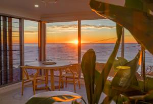 Beachfront apartment overlooking Coolum Bays