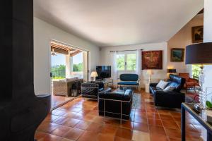 Villas VILLA HATELMA VI4404 By Riviera Holiday Homes : photos des chambres