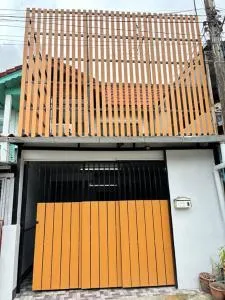 บ้านม่วนใจ๋สถานีรถไฟ - Ban Rong