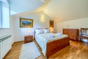 Stylish Villa Roglić, Comfort, Privacy & Breathtaking Scenery