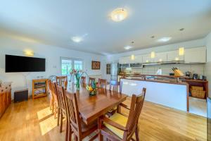 Stylish Villa Roglić, Comfort, Privacy & Breathtaking Scenery